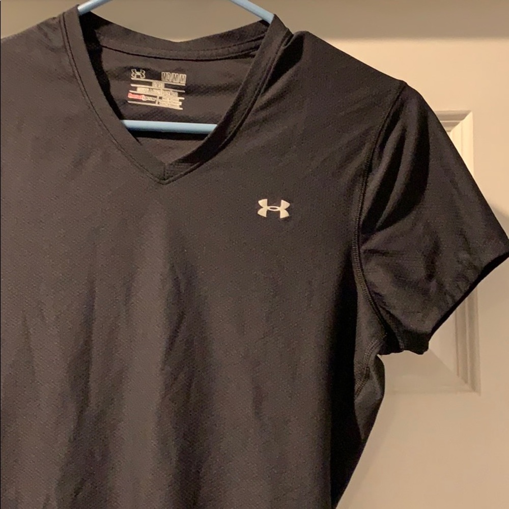 UA heat gear athletic top